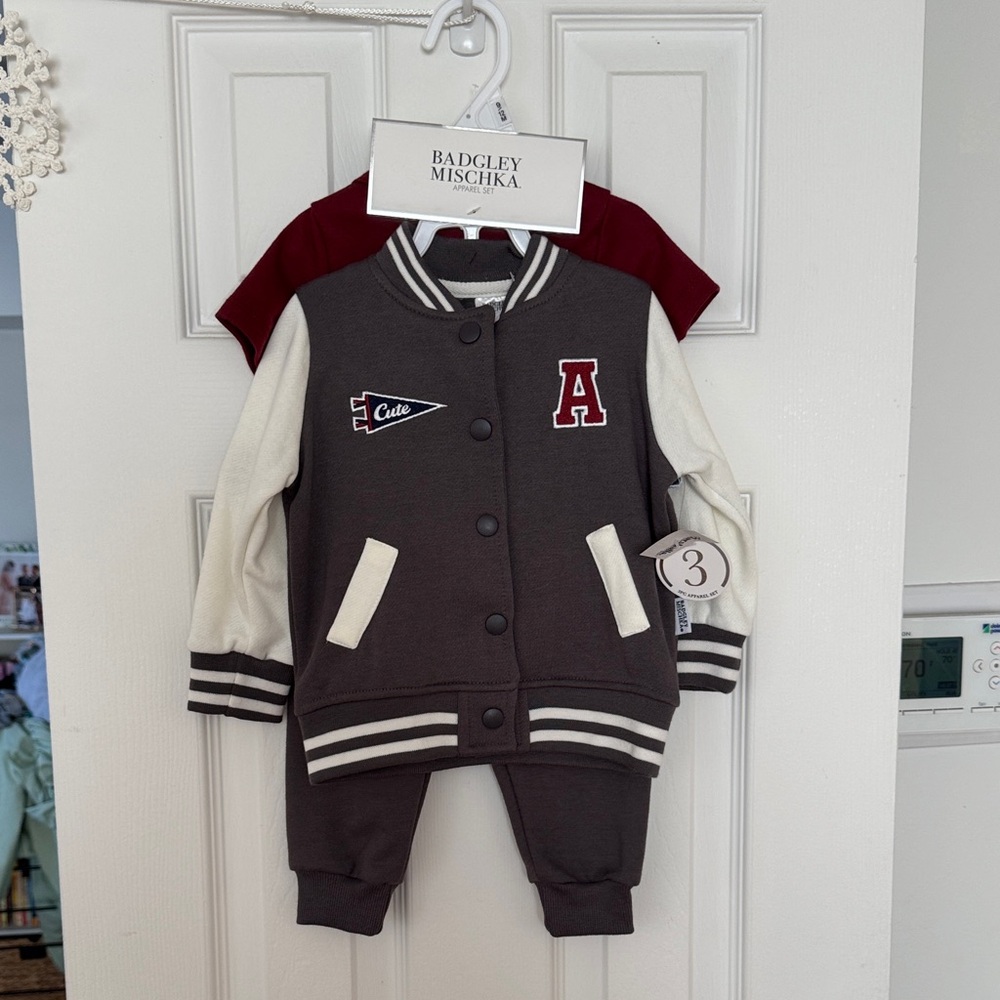 Badgley Mischka Kids Gray and Cream Varsity Set